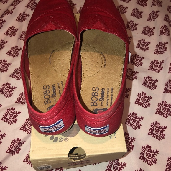 Red Bobs Skechers - Picture 3 of 3